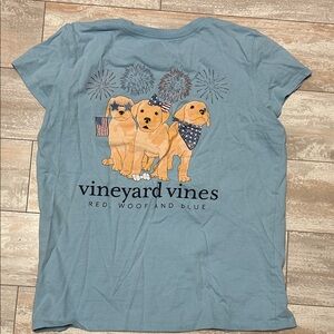 Vineyard Vines Tee Patriotic Dog Trio and Sparkle Fireworks. Youth Large